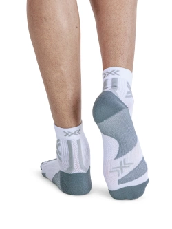 Skarpety termoakywne X-Socks Run Discover Ankle biało-szare