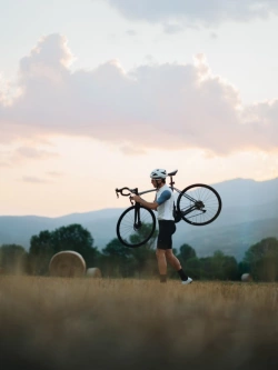Spodenki termoaktywne X-Bionic Corefusion Ride krótkie z szelkami czarne
