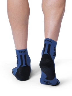 Skarpety termoakywne X-Socks Run Discover Ankle niebiesko-czarna