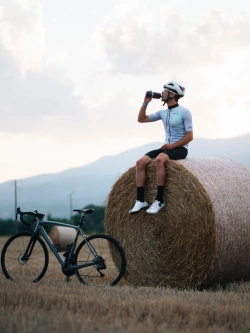 Spodenki termoaktywne X-Bionic Corefusion Ride krótkie z szelkami czarne