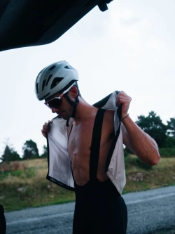 Spodenki termoaktywne X-Bionic Corefusion Ride krótkie z szelkami czarne