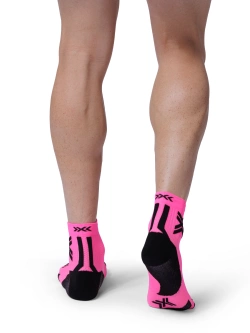 Skarpety termoakywne X-Socks Run Discover Ankle różowo-czarne