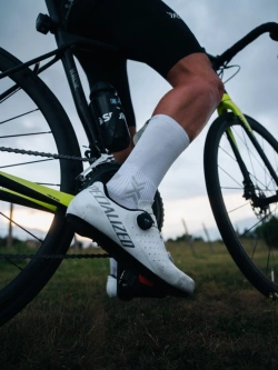 Spodenki termoaktywne X-Bionic Corefusion Ride krótkie z szelkami czarne