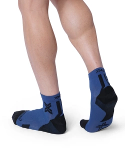 Skarpety termoakywne X-Socks Run Discover Ankle niebiesko-czarna